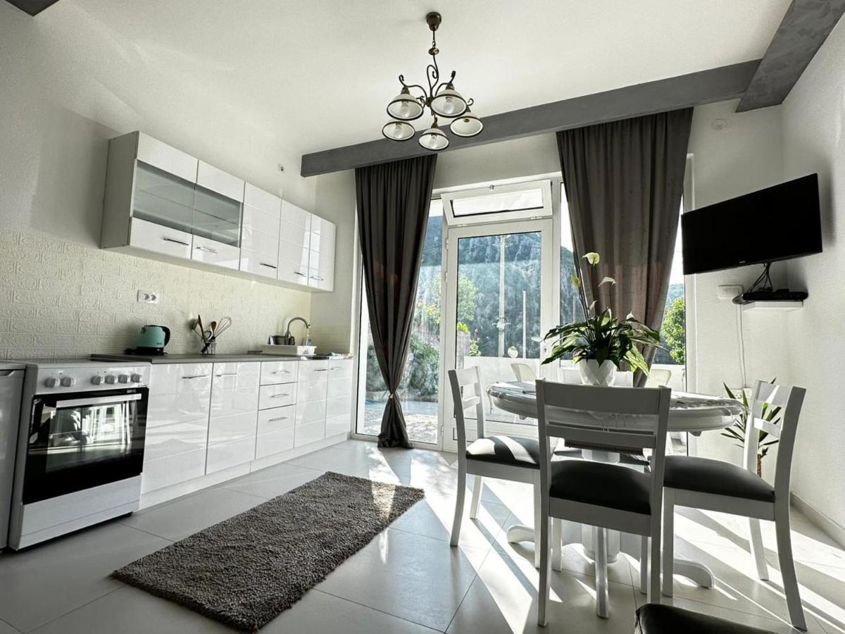Apartments Boka Pearl Kotor Eksteriør billede